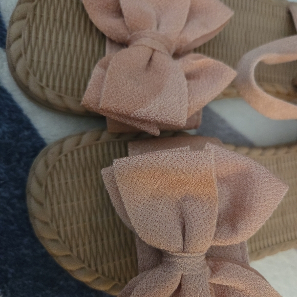 Pink Bow Sandals - Picture 4 of 4